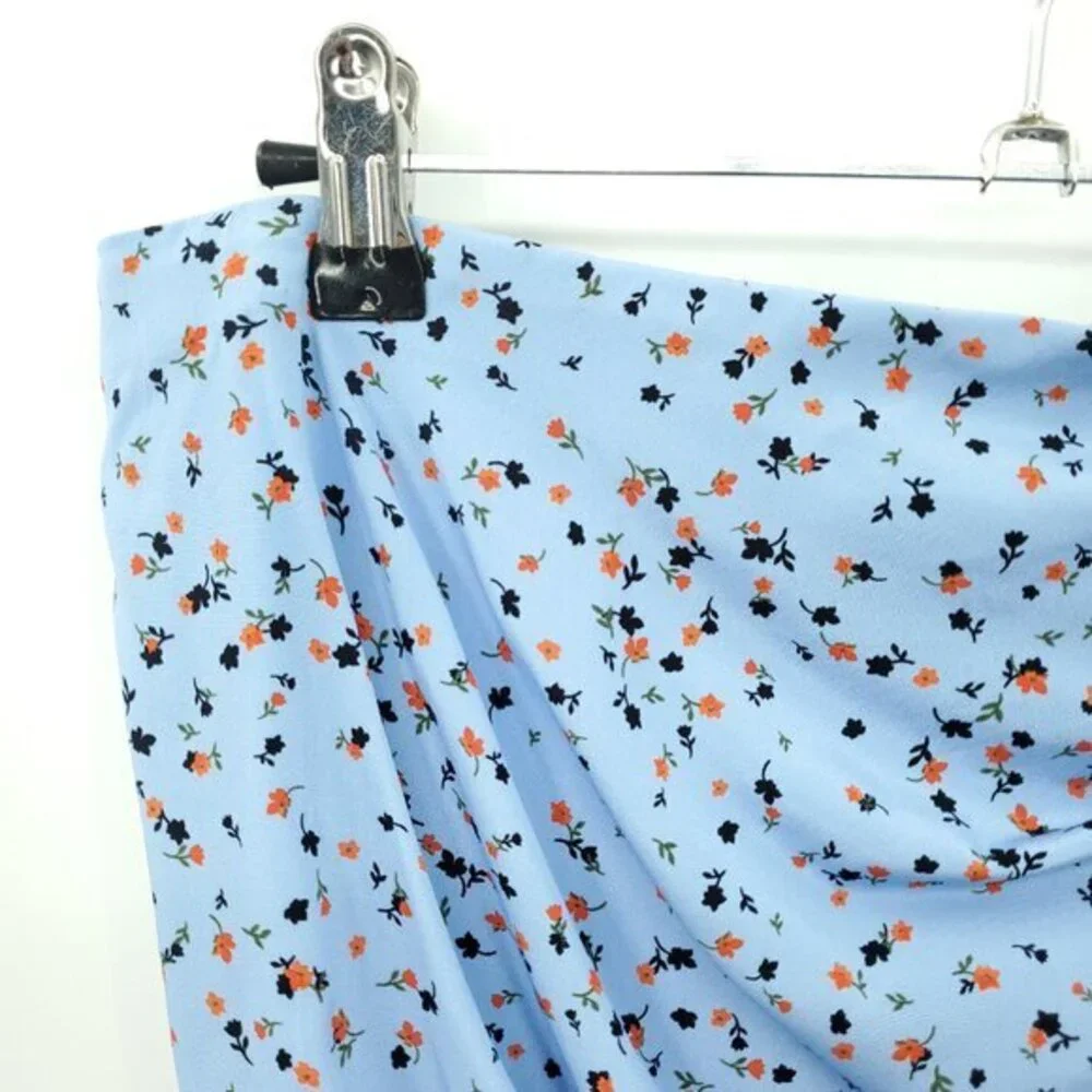 Veronica Beard Spencer Print Silk Skirt 8 Light Blue/Red Floral